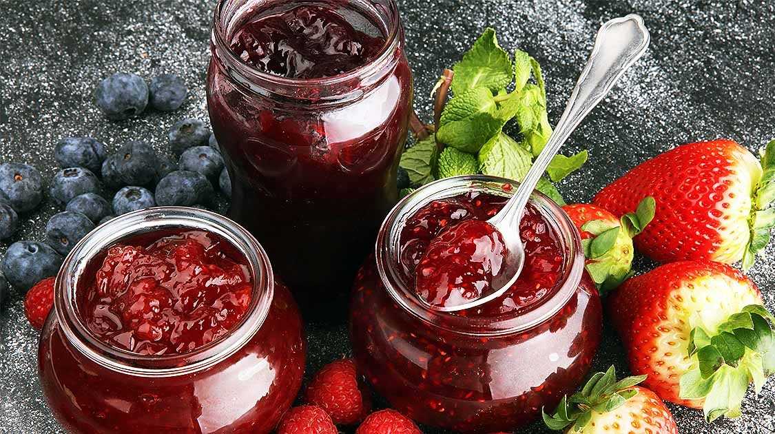 К чему снится малиновое, вишневое, клубничное, смородиновое варенье