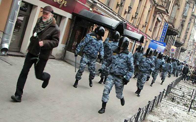 К чему снится погоня во сне: убегать от полиции, преследование на машине, гнаться за кем-то
