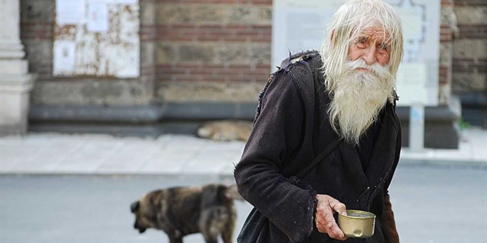 К чему снится бомж женщине или мужчине — 68 толкований из разных сонников