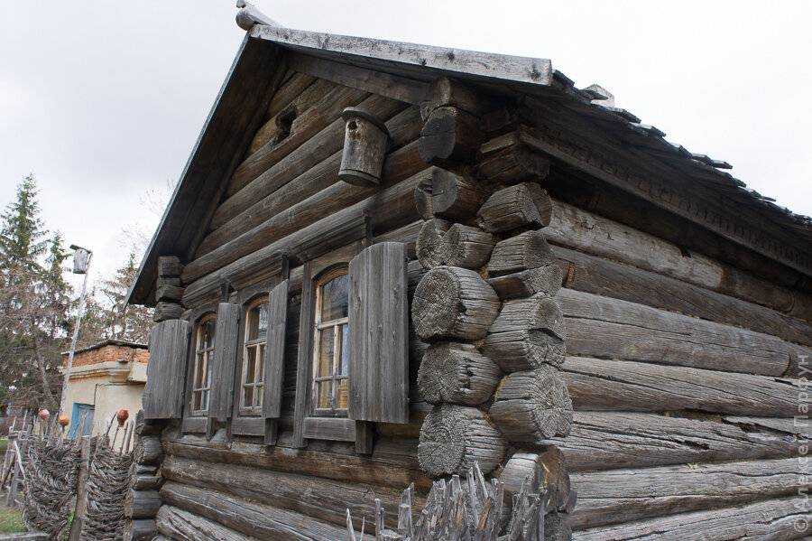 К чему снится старый дом чужой или свой? к чему снится старый дом умершей бабушки?